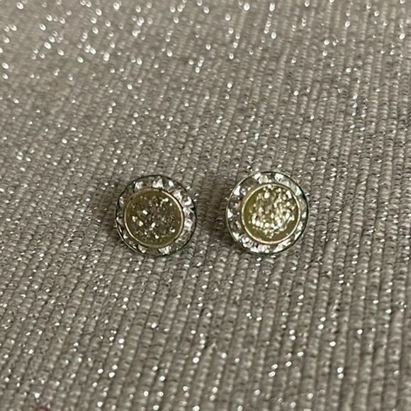 Beautiful earrings - Picture 2 of 5